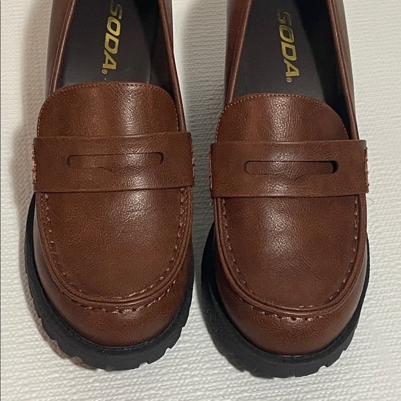 Soda Women's Chocolate Brown Loafers
Size 8M - Picture 3 of 8